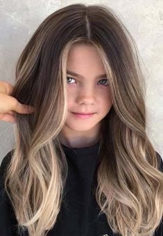 Teen Hair Colors, Teen Haircuts, Trendy We Fryzurach, Teenage Hairstyles, Girl Haircut, Kids Hair Cuts, Girl Haircuts