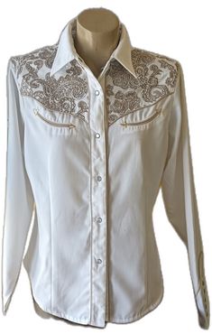 White Fitted Top For Western-themed Events, Fitted Western Style Blouse For Fall, Fitted Western Blouse For Fall, Fitted Western Style Blouse For Spring, Fitted Western Style Spring Blouse, Western Style Fitted Blouse For Spring, Fitted Western Blouse For Spring, Fitted Western Shirt For Western-themed Events, Western-style Button-up Top For Western-themed Events