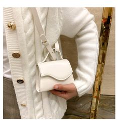 Shape: SquarePlace Of Origin: ZHE JIANG ProvinceHandbags Type: Shoulder BagsTypes of bags: Shoulder & Crossbody BagsOrigin: CN(Origin)Main Material: PUClosure Type: HaspHardness: SOFTExterior: Flap PocketStyle: FashionModel Number: FBBL493Lining Material: PolyesterOccasion: VersatileGender: WOMENPattern Type: SolidNumber of Handles/Straps: SingleInterior: Cell Phone PocketItem Type: Handbags Fall Shoulder Bag For Mobile Phone, Trendy Winter Bag For Errands, White Shoulder Bag With Mobile Phone Pocket For Shopping, Spring Top Handle Mobile Phone Bag, White Top Handle Flap Bag With Large Capacity, White Large Capacity Top Handle Flap Bag, White Double Handle Shoulder Bag With Phone Pocket, Trendy Bags For Fall Errands, Chic Solid Color Portable Bag