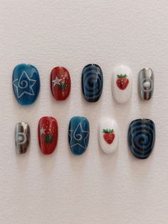 Grunge Summer Nails, Nail Ideas Funky, Funky Short Nails Art Designs, Cool Funky Nails, Short Nail Designs Alternative, Fiona Apple Nails, Cool Gel Nails, Funky Nail Designs Fun, Whimsy Nails