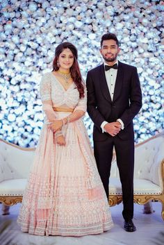 Reception Look Bride Indian, Reception Outfit Ideas, Reception Lengha, Engagement Couple Dress, Indian Reception Outfit, Diamond Chocker, Indian Wedding Reception Outfits