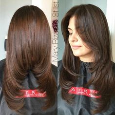 V-Cut with Layers for Long Hair: A Haircut You'll Love All Year Round Hair Cuts Oval Face, Layers For Long Hair, Long Hair Cuts Straight, Haircut Design, Haircuts For Medium Length Hair, Layered Haircuts For Medium Hair, Haircuts For Wavy Hair