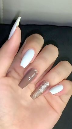 Acrylic Nails Coffin Short, Nails Desing, Chic Nails, Gold Nails, Cute Acrylic Nails, Perfect Nails, Acrylic Nail Designs, Nude Nails, False Nails