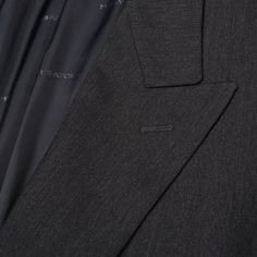 Retail Price: €1890 NEW EU Size: 52 US Size: 42 Color: Dark Gray Herringbone L6 - Long Fit 100% Wool Super 100's One Button Closure Fully Lined Non-Working Sleeve Buttonholes Unvented Flap Pocket Peak Lapel Flat Front Pants Zip Fly Closure Made in Italy Jacket Measurements: Shoulder: (seam to seam) 19.5" Jacket Length: 32" Sleeve Length (top of the shoulder seam to the edge of the vented side of the sleeve): 26.5" Chest: 45" Waist: 42" Pants Measurements: Waist: 38" Additional Fabric To Expand W Timeless Wedding Suits With Hidden Button Closure, Classic Double Breasted Wedding Suit With Hidden Button Closure, Luxury Double Breasted Wedding Suit With Pressed Crease, Luxury Wedding Double Breasted Suit With Pressed Crease, Classic Wedding Tuxedo With Concealed Placket, Luxury Wedding Suits With Hidden Button Closure, Timeless Single-button Wedding Suit, Classic Groom Tuxedo With Buttons, Wedding Tuxedo With Notch Lapel And Concealed Placket