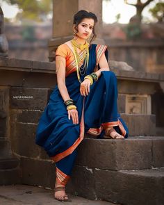 Navari Sadi Poses, Navari Saree Poses, Navari Poses, Peshwai Look, Saree Poses At Home, Sari Poses, Poses At Home, Rajasthani Dress