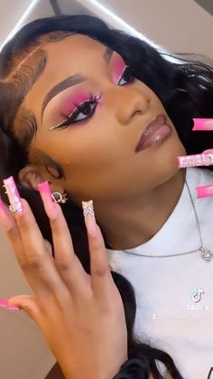 Pink Soft Glam Makeup Black Women, Rhinestones Makeup, Rhinestone Makeup, Prom Makeup Looks, Cute Eye Makeup