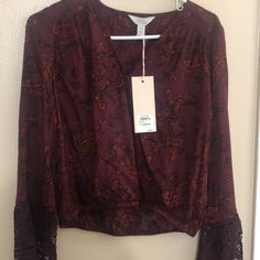 Never Been Worn Tags Still On Fall V-neck Shirt For Night Out, Trendy Rayon Blouse For Fall, Fitted Rayon Blouse For Fall, Evening Blouses, Pink Floral Blouse, Womens Knit Tops, Black Blouse Long Sleeve, Cropped Shirt, Animal Print Blouse