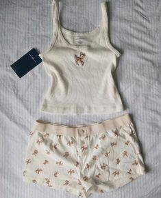 brandy melville deer set Mom Dr, Pijamas Women, Future Shop, Cute Sleepwear, Cute Pajama Sets, Mode Boho, Cute Lazy Day Outfits, Sofia Coppola, Lazy Day Outfits