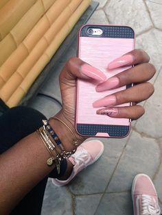 for live ass pins follow ; @victxoriaaa Classy Nail Art Ideas, Wedding Acrylic Nails, Long Lasting Nail Polish, Glittery Nails, Fall Acrylic Nails, Toe Nail Designs, Classy Nails