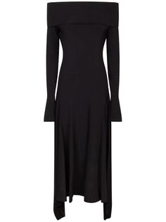 Find MAX MARA Gerla Maxi Dress on Editorialist. black stretch-jersey lightweight off-shoulder square neck folded edge long sleeves flared cuffs fitted waistline draped detailing asymmetric hem long length Clothing Making, Maxi Dress Black, Square Neck Dress, Silk Gown, Satin Maxi, Silk Maxi Dress, Satin Maxi Dress, Draped Dress, Pink Maxi Dress