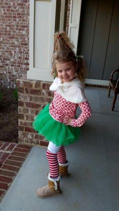 Dr Seuss Whoville Costumes, Dr Sues Costumes, Dress Like The Grinch For School, Who Costume Dr Suess, How The Grinch Stole Christmas Costumes, Whoville Christmas Costumes, Who Costume Whoville, Who Ville Costumes, Dress Like A Who From Whoville