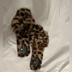 Nwot Or Box Kate Spade Faux Fur Leopard Print Slippers- Open Toe, Slip On, Faux Fur, Gold Kate Spade Details. Upper Faux Fur Outside- Rubber/Textile Lining- Faux Fur Never Worn- Smoke Free/Pet Free Leopard Print Accessories, Street Style Outfit, Faux Fur, Leopard Print, Clothing And Shoes, Kate Spade, Fashion Shoes, Slippers, Shoe Bag