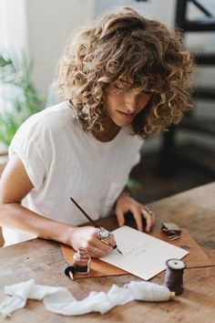 Undone Hairstyles, Curly Hair Pictures, Party Hairstyle, Hairstyle Inspo, Modern Party, Curly Girl Hairstyles, Textured Waves