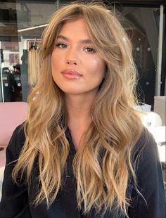 Brigitte Bardot Hair, Hairstyles Weave, Bardot Hair, Bangs Wavy Hair, Makeup Tip, Voluminous Curls, Curly Hair With Bangs, Long Hair With Bangs, Haircuts For Long Hair