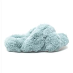 New With Tags J/Slides Charli Faux Fur Slide Sandal Color Is Turquoise Faux Fur Labeled Size Women’s 5 Faux Fur Slides, Rose Gold Sneakers, Slide Slippers, Faux Fur Slippers, White Leather Sneakers, Fur Slippers, Metallic Sandals, Brown Leopard, Slides Shoes