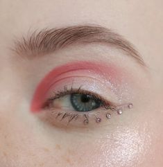 Pink Makeup Subtle, Subtle Colorful Eye Makeup, Makeup Subtle, Subtle Makeup, Chic Makeup, Colorful Eye Makeup, Goth Makeup, Kids Makeup