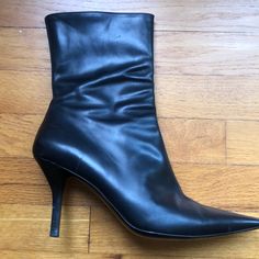 Pre-Owned In Good Condition. Original Gucci Ankle Booties. Please See Pictures For Details. Gucci Booties, Gucci Black, Gucci Shoes, See Pictures, Ankle Booties, Bootie Boots, Ankle Boots, Gucci, Women Shoes