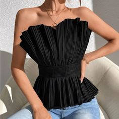 Super Cute And Stylish Ships In 5-10 Business Days Ruffle Tube Top, Top Bustier, Paris Woman, Pleat Top, Pleated Fabric, Bustier Top, Party Tops, Vintage Streetwear, Solid Tops