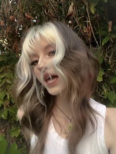 Blond Bangs With Brown Hair Face Framing, Brunette And White Hair, Edgy Natural Hair Color, Bangs Different Color, Blonde Fringe Dark Hair, Partially Bleached Hair, Blonde Bangs Brown Hair, Blond Bangs With Brown Hair, Bi Hairstyles