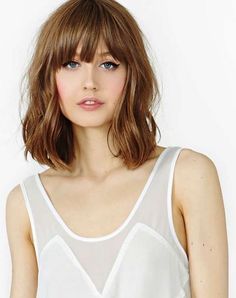 Bangs With Medium Short Hair, Medium Hair With Bangs 2023, Shirt Hair With Bangs Hairstyles, Shoulder Length Hairstyles With Fringe, Bob With Bangs Balayage, Lob With Bottleneck Bangs, Shoulder Bob With Bangs, Long Bob With Bangs Fine Hair, Lob Hairstyle With Bangs