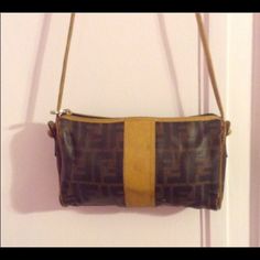 Vintage And Authentic Small Fendi Shoulder Bag. It Can Worn As Fanny Pack Or Simply A Shoulder Bag Fendi Baguette Bag, Fendi Pink, Fendi Shoulder Bag, Fendi Vintage, Roma Italy, Fendi Handbag, Vintage Fendi, Fendi Logo, Bags Vintage