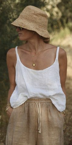 Surfergirl Style, White Linen Top, 2024 Style, Sewing Project, Linen Shorts, Mother Of Pearl Buttons, Pearl Buttons, Linen Top