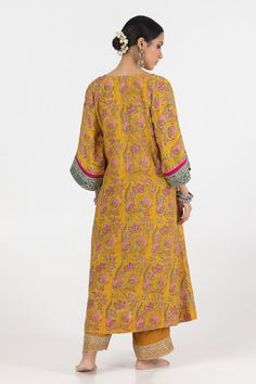 Mustard kaftan styled kurta with floral block print and contrasting thread, sequins embroidered yoke. - Aza Fashions Floral Block Print, Kurta Patterns, Kurta For Women, Pant For Women, Kaftan Style, Floral Pajamas, Embroidery Floral, How To Hem Pants, Kurta With Pants