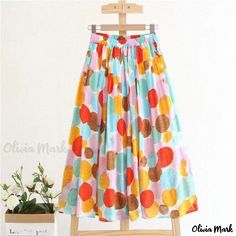 Olivia Mark - Unique Body-Contouring Printed Midi Skirt with Flattering Waist and Camouflaging Designs Bodycon Maxi Skirt, Camouflage Outfits, Umbrella Skirt, Trendy Mom, Half Skirt, Winter Skirt, Printed Midi Skirt, Black Pencil Skirt, Body Contouring