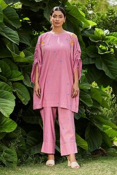 Pink kaftan with floral applique work and embroidered buttis. Paired with a pant. - Aza Fashions Summer Straight Kurta Set With Embroidered Sleeves, Summer Straight Kurta With Embroidered Sleeves, Summer Embroidered Sleeves Straight Kurta Set, Summer Sets With Embroidered Sleeves And Straight Kurta, Bohemian Sets With Embroidered Sleeves For Spring, Spring Cotton Sets With Embroidered Sleeves, Bohemian Spring Sets With Embroidered Sleeves, Tree Woman, Floral Applique