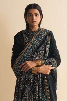 Zara Shahjahan ZHC-057 Hand Crafted Vol II 2024 Original brand suit fabric and photography lite diffrance in actual print. Traditional Black Printed Unstitched Suit, Traditional Black Sets With Digital Print, Black Traditional Sets With Digital Print, Zara Shahjahan, Floral Block Print, Printed Dupatta, Summer Basics, Eid Collection, Shalwar Kameez