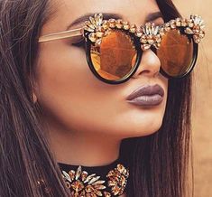 Half Frame Glasses, Diy Sunglasses, Crystal Sunglasses, Funny Glasses, Unique Sunglasses, Stylish Eyeglasses, Girl With Sunglasses, Cool Sunglasses, Gold Crystal