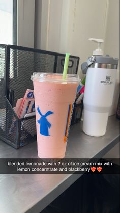 dutch bros drink Dutch Bros Drinks Smoothie, Dutch Bros Picture Perfect Recipe, Dutch Bros Blended Drinks, Summer Dutch Bros Drinks, Dunkin Donuts Coffee Drinks, Starbucks Strawberry Acai Refresher, Sonic Drinks