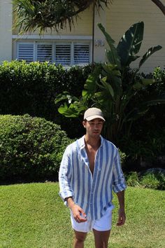 Summer outfit inspiration #menstyle #fashion #style #menoutfit Men Linen Outfit Summer, Beach Outfit Men, Mens Casual Outfits Summer, Europe Outfits, Street Style Outfits Men