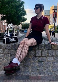 Fred Perry Girls 7602 Mod Punk, Skinhead Girl Outfit, Ska Outfits, Ska Fashion, Fred Perry Outfit, Fred Perry Style, Fred Perry Dress, Football Casual Clothing, Polo Shirt Girl