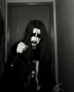 Metal Head Corpse Paint, Black Metal Women, Metalhead Pfps, Black Metal Photoshoot, Metalhead Women, Corpse Paint Ideas, Black Metal Pfp, Corpse Paint Black Metal, Black Metal Icon