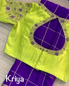 Heavy Blouses, Marriage Blouses, Gold Blouse Designs, Green Blouse Designs, Simple Stitching, Blue Blouse Designs, Maggam Blouse, Ruby Bangles