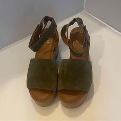 Franco Sarto Juliette Ankle Strap Wooden Platform Sandals Size 9.5 Unworn Suede Ankle Strap Platform Sandals, Green Suede Sandals With Round Toe, Medium Width Suede Open Toe Wedge Sandals, Suede Wedge Sandals With Ankle Strap, Green Suede Closed Toe Sandals, Chic Green Suede Sandals, Suede Ankle Strap Wedge Sandals, Suede Wedge Sandals With Round Toe, Green Wedge Sandals With Heel And Ankle Strap