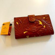 Nwt Patricia Nash Wallet Cutout Tl Linnet Frame Style-P950353 Color-Cinnamon Fc-Wgi Open Measurements- 8.7”X7”X.6” Brown Trifold Bag For Daily Use, Brown Trifold Rectangular Wallet, Linnet, Brown Gold, Leather Wallet, Wallets, Cinnamon, Bag Lady, Size 7