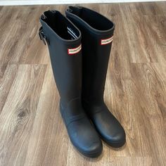 Never Used. But It Have Some Discolored Dots. Everything Shows On Phones. Black Rain Boots For Fall Outdoor Activities, Black Rain Boots For Outdoor Fall, Casual Black Ankle-high Rain Boots, Casual Black Rain Boots, Black Knee-high Rain Boots For Winter, Black Knee-high Rain Boots, Short Black Hunter Boots, Hunter Refined, Black Hunter Boots