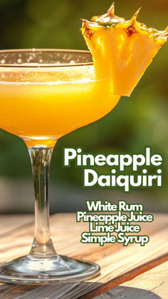 Pineapple Daiquiri Fun Shots To Make, Pineapple Daiquiri, Summer Rum Cocktails, Season Recipes, Pineapple Cocktail, Cocktail Drinks Alcoholic, Yummy Alcoholic Drinks, Pineapple Rum, Summer Drink Recipes