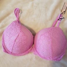 Nwt, Brand New Victoria's Secret Very Sexy Lace Push Up Bra 32d Purple Pink Color (Maybe Lilac?) Purple Lace Push-up Bra, Victoria's Secret Feminine Purple Bra, Bra Organization, Purple Pink Color, Girl Shopping, Beautiful Bra, Sleep Wear, Victoria Secret Bras, Push Up Bra