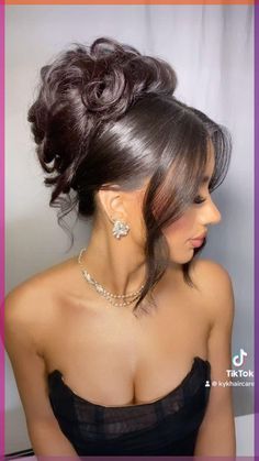 Feeling all the feels about my hoco hairstyle! 😍 From elegant updos to romantic curls, there's a look for every vibe. �💁‍♀️ #hoco #hairinspo #glam #specialoccasion #feelingbeautiful Formal Hairstyles For Long Hair, Quinceanera Hairstyles, Hoco Hairstyles, Quince Hairstyles, High Bun, Makijaż Smokey Eye, Hairdos For Curly Hair, Hair Stylies, Formal Hairstyles