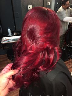 Red With Light Red Highlights, Red Hair Side Bangs, Birthday Hair Color Ideas, Red Mixed Hair, Garnet Red Hair, Red Hair Shoulder Length, Rich Red Hair Color, Bright Red Hair Ideas, Shiny Red Hair