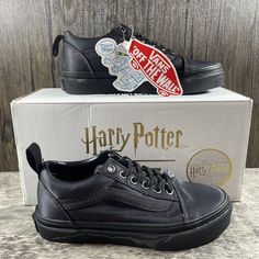 Vans X Harry Potter Old Skool Deathly Hallows Shoes/ Kids Size 13. Condition Is New With Box. Shipped With Standard Shipping. Tie Dye Vans, Glitter Vans, Vans Old School, Leather Vans, Black And White Vans, Vans Toddler, Leopard Print Sneakers, Skater Shoes, Vans Kids