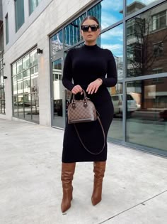 Chic Outfit Ideas Winter, Black Woman Fall Outfits 2023, Cute Causal Going Out Outfits Fall, Date Night Winter Outfits For Women, Plus Size Trendy Outfits 2022, Fall Brunch Outfit 2023, Curvy Chic Outfits, Mockneck Bodysuit Outfit, Winter Church Outfits Black Women