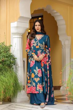 Partywear Outfits For Women, Floral Salwar Suits, Partywear Outfits, Flower Suit, Women Salwar Suit, Partywear Suits, Indian Prints