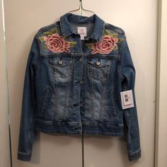 Nwt - Lularoe Floral Harvey Denim Jacket. Small. Medium Wash. 3-D Floral Appliqu. *Smoke Free, Pet Friendly Home* Sb Spring Stretch Denim Jacket, Grey Denim Jacket, Light Wash Denim Jacket, Embroidered Jean Jacket, White Jean Jacket, Tie Dye Denim, Jean Jacket Women, Blue Jean Jacket, Blue Denim Jacket