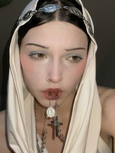 makeup inspo, hollymary makeup cr.&inst:. spiturblood 🩸 Mother Mary Makeup, Nun Makeup Halloween Pretty, Virgin Mary Makeup, Gothic Catholic Aesthetic, Christian Makeup, Medieval Makeup, Saint Makeup, Cross Makeup, Historical Makeup