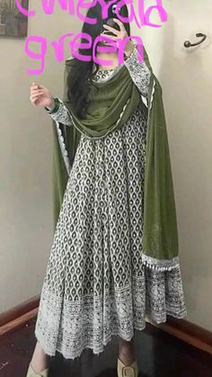 Long Gown Design, Anarkali Dress Pattern, Long Dress Design, Trendy Dress Outfits, Simple Pakistani Dresses, Designer Dresses Casual