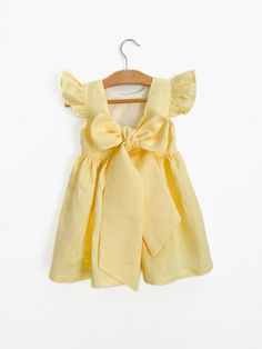 Baby Yellow Dress, Birthday Outfit White, Yellow Flower Girl Dress, Pale Yellow Bridesmaid Dresses, Yellow Baby Dress, Yellow Flower Girl Dresses, Flower Girl Baby, Baby Girl Style, Flower Girl Dresses Country